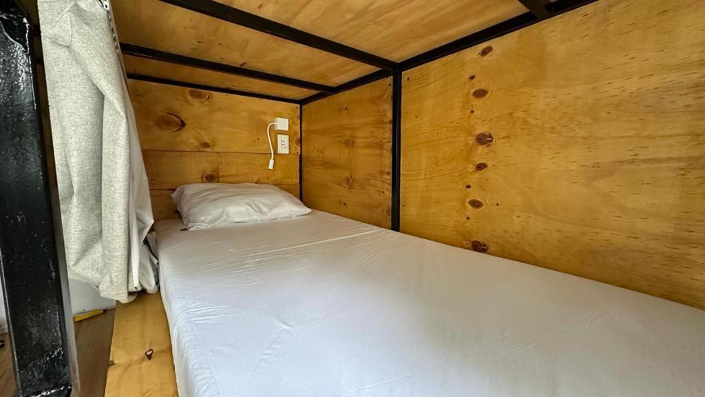 Hostel Hug Brasil Куритиба Екстериор снимка