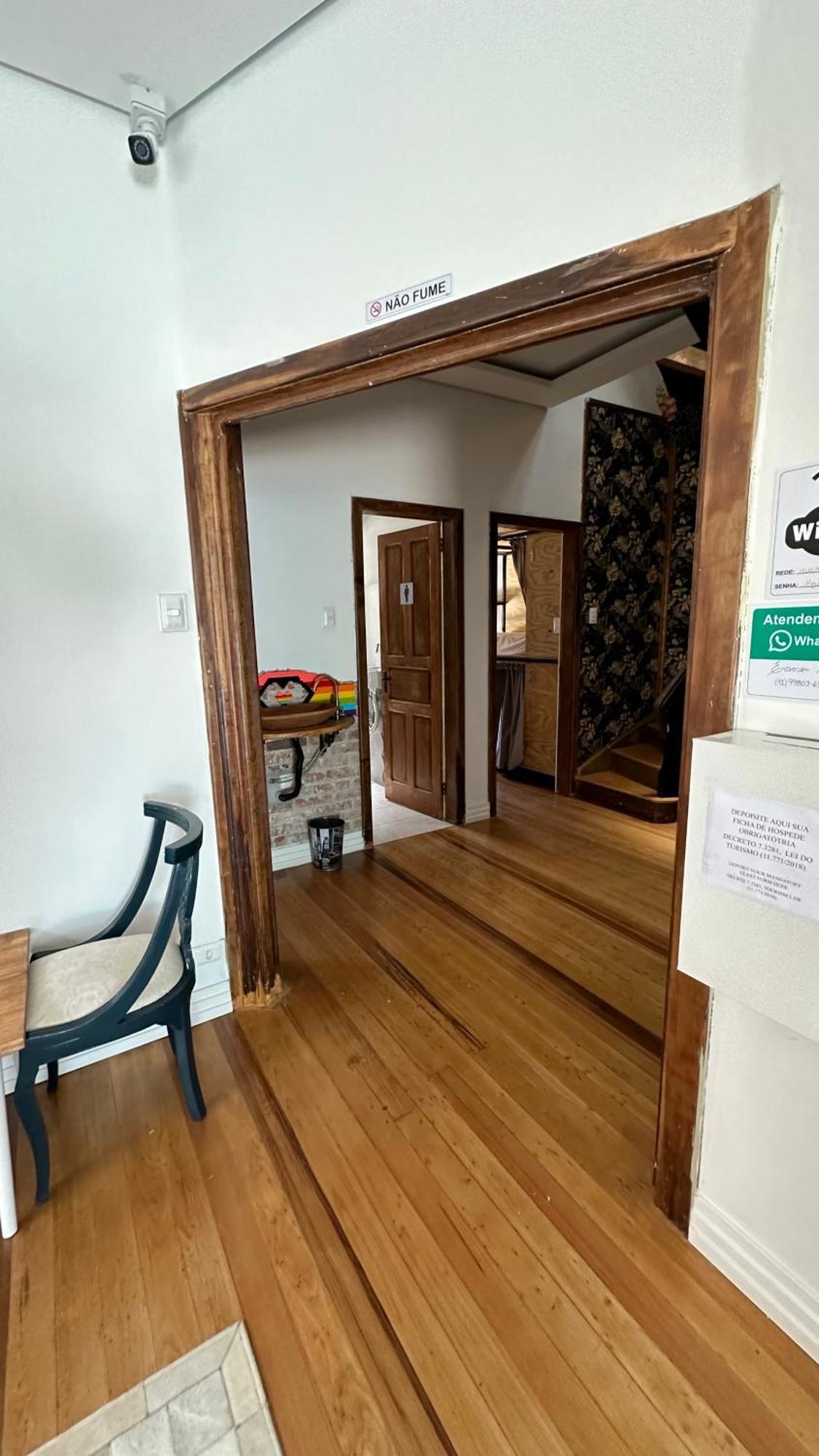 Hostel Hug Brasil Куритиба Екстериор снимка