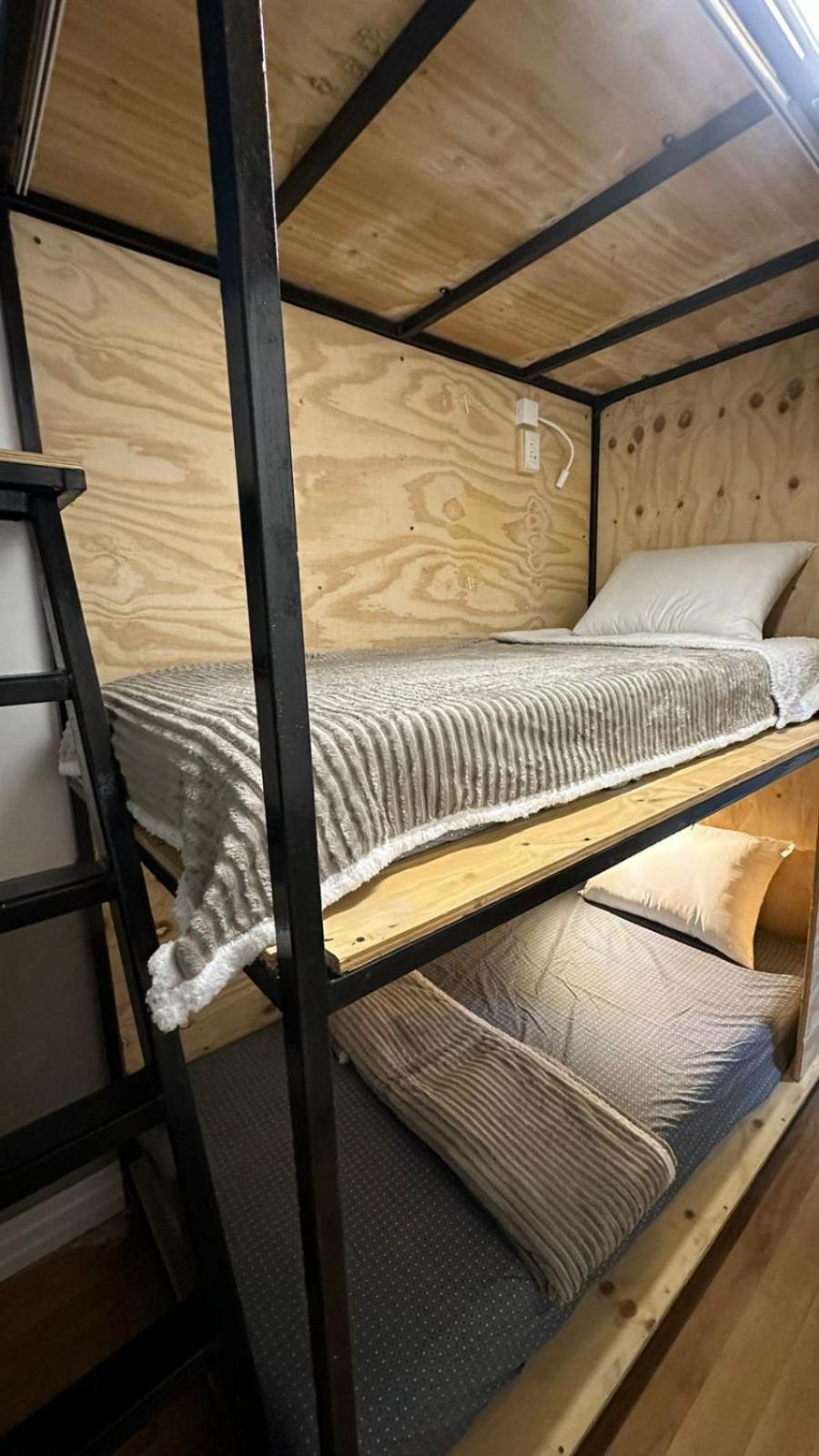 Hostel Hug Brasil Куритиба Екстериор снимка