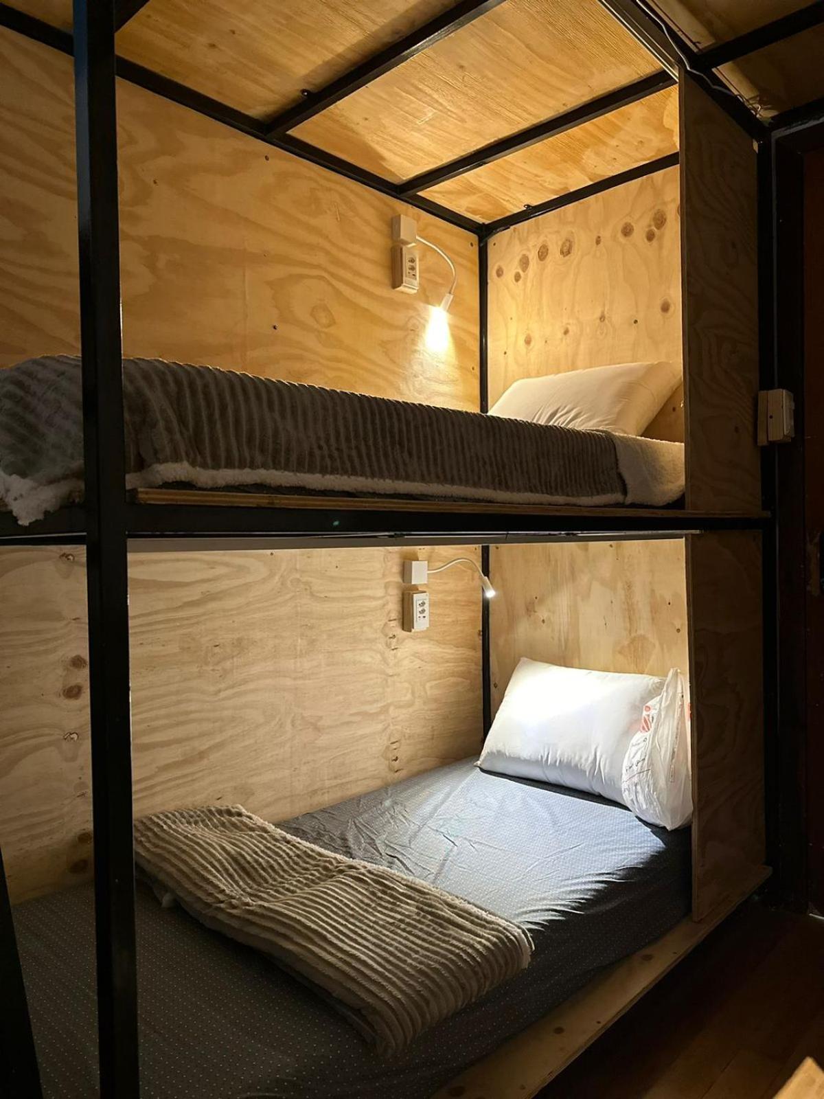 Hostel Hug Brasil Куритиба Екстериор снимка