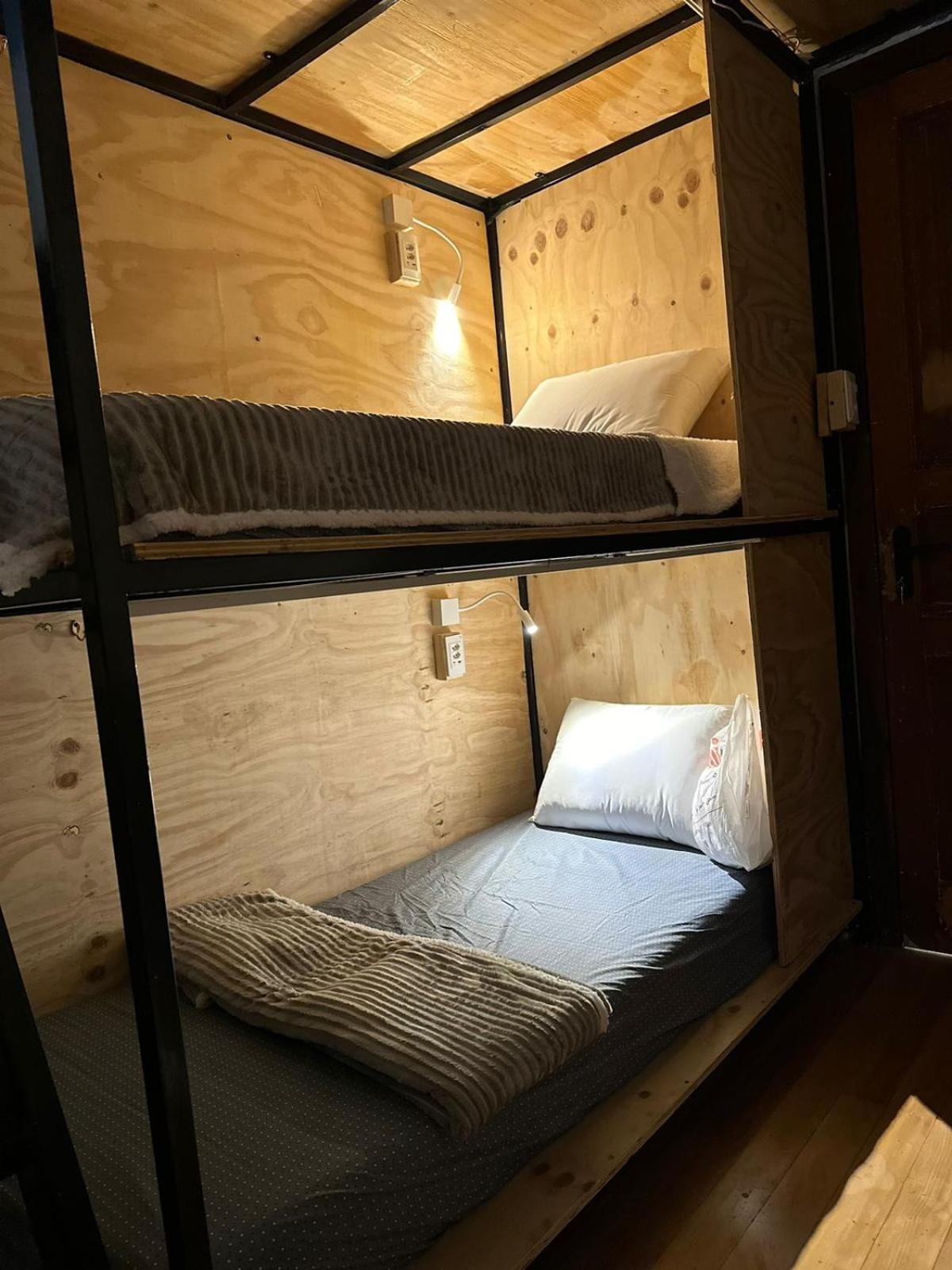 Hostel Hug Brasil Куритиба Екстериор снимка