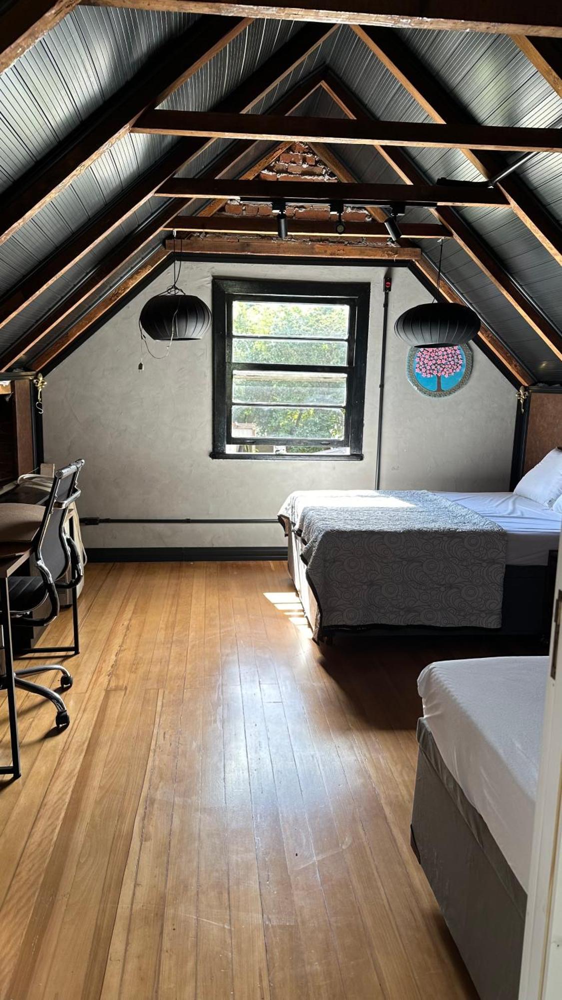 Hostel Hug Brasil Куритиба Екстериор снимка