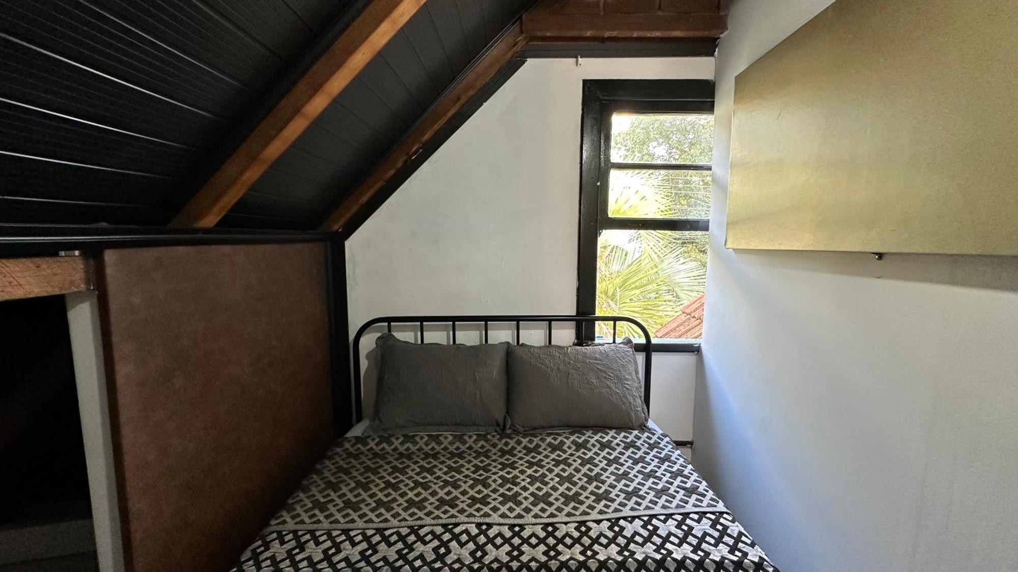 Hostel Hug Brasil Куритиба Екстериор снимка