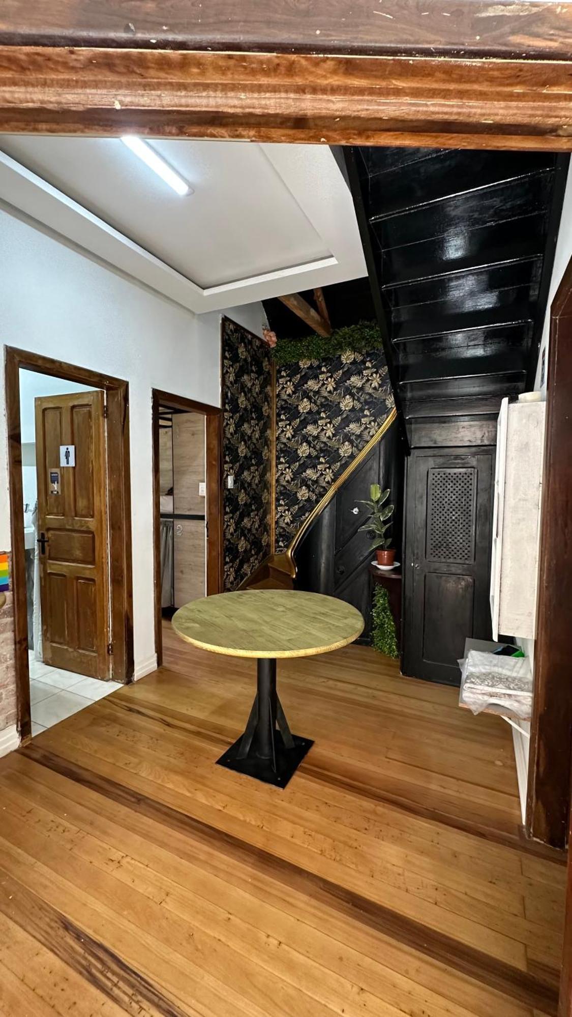 Hostel Hug Brasil Куритиба Екстериор снимка